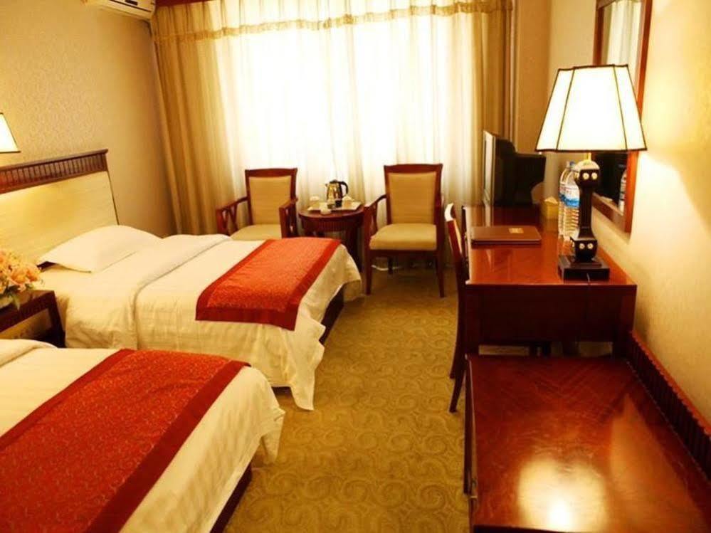 Landmark Hotel Kunming Bagian luar foto