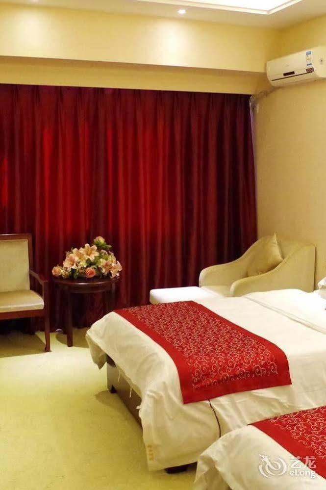 Landmark Hotel Kunming Bagian luar foto