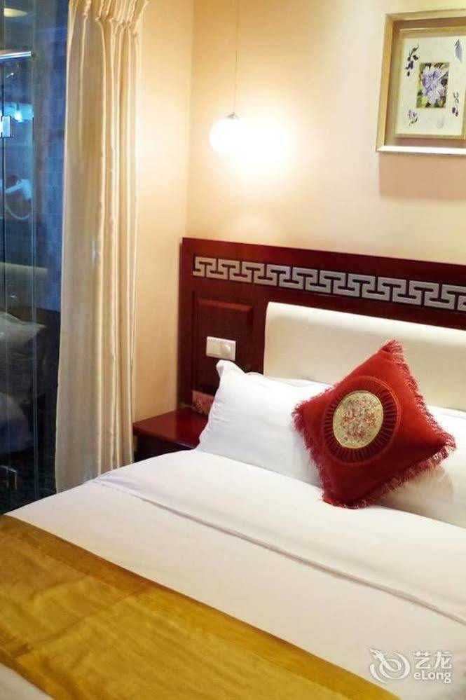 Landmark Hotel Kunming Bagian luar foto