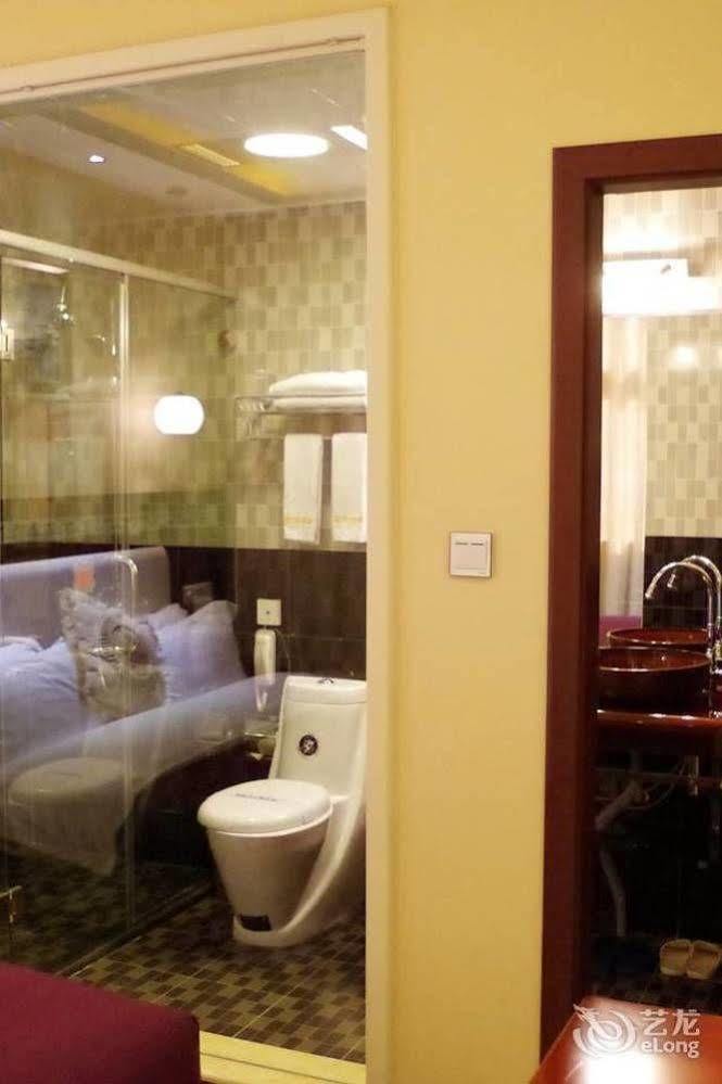 Landmark Hotel Kunming Bagian luar foto
